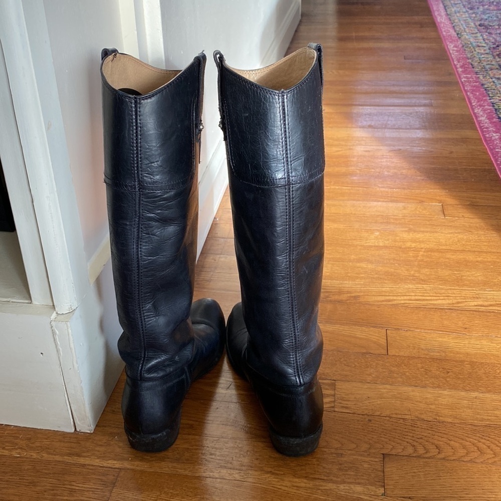 Frye - Picture 3 of 8
